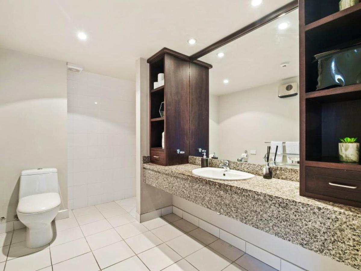 Lakeside Living - Modern 2-Bedroom Apartment Квинстаун Экстерьер фото
