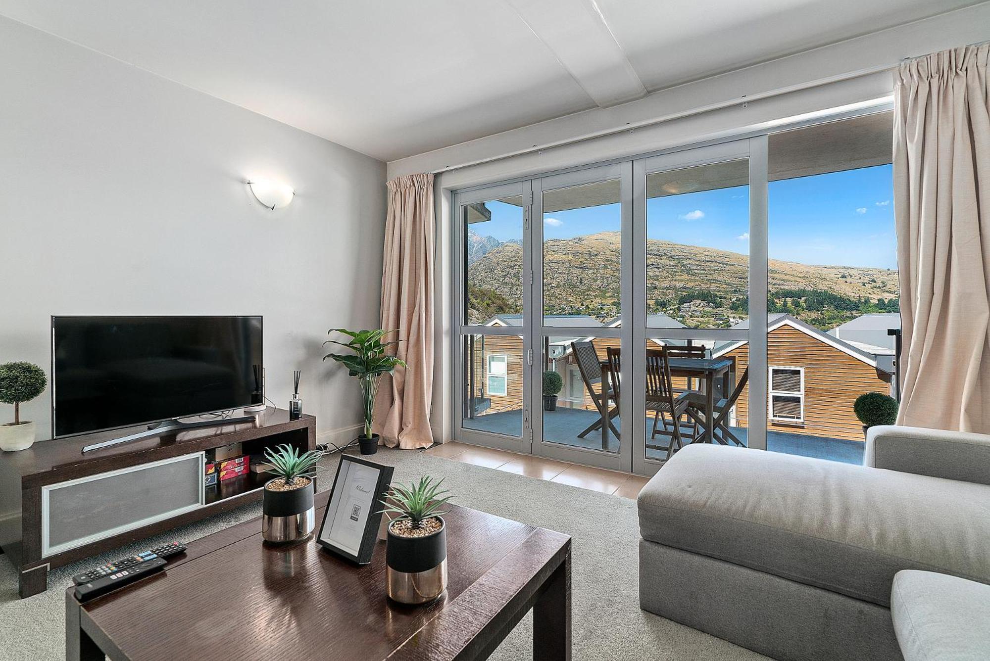 Lakeside Living - Modern 2-Bedroom Apartment Квинстаун Экстерьер фото